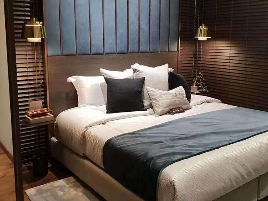 _0009_Smart Hotel Hacks to Make Your Stay Feel Luxurious